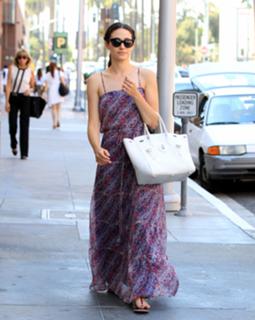 Emmy Rossum feet photo thumbnail
