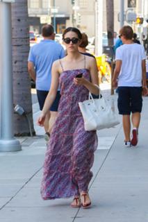 Emmy Rossum feet photo thumbnail