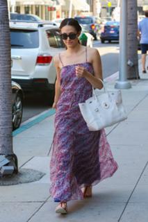 Emmy Rossum feet photo thumbnail