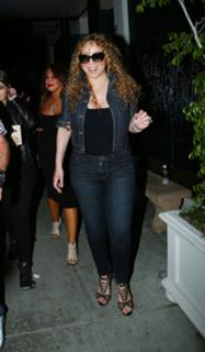 Mariah Carey feet photo thumbnail
