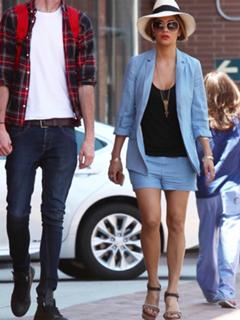 Nicole Scherzinger feet photo thumbnail