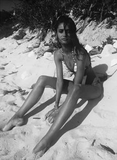 Taylor Hill feet photo thumbnail