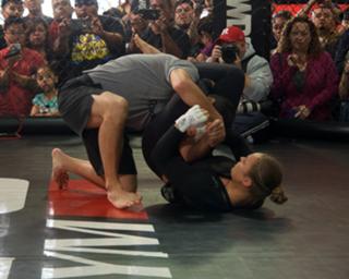 Ronda Rousey feet photo thumbnail