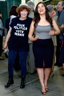 America Ferrera feet photo thumbnail