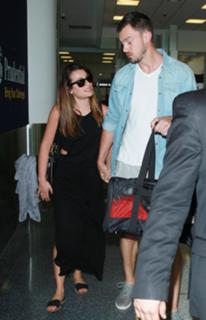 Lea Michele feet photo thumbnail