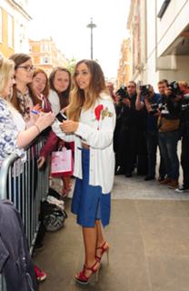 Jade Thirlwall feet photo thumbnail