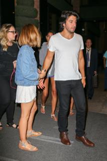 Lucy Hale feet photo thumbnail