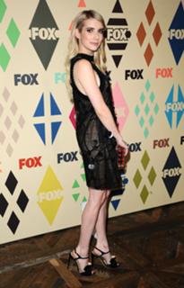 Emma Roberts feet photo thumbnail