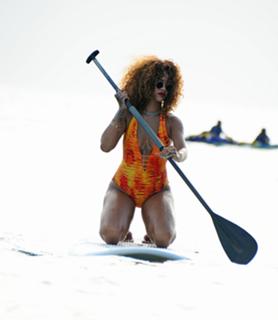 Rihanna feet photo thumbnail