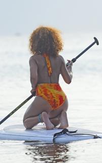 Rihanna feet photo thumbnail