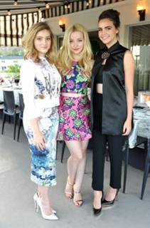Dove Cameron feet photo thumbnail