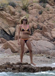 Heidi Klum feet photo thumbnail