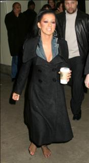 Christina Aguilera feet photo thumbnail