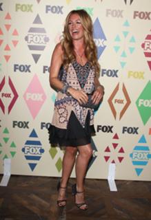 Cat Deeley feet photo thumbnail