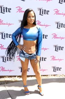 Christina Milian feet photo thumbnail
