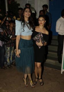 Sonam Kapoor feet photo thumbnail
