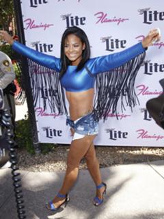 Christina Milian feet photo thumbnail