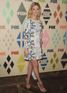 January Jones feet photo thumbnail