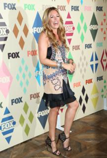 Cat Deeley feet photo thumbnail
