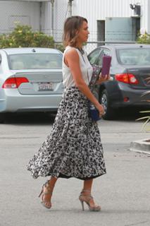 Jessica Alba feet photo thumbnail