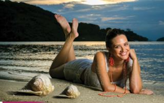 Juliana Paiva feet photo thumbnail