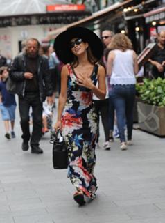 Myleene Klass feet photo thumbnail