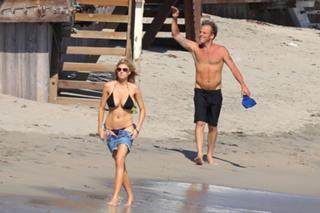 Charlotte McKinney feet photo thumbnail