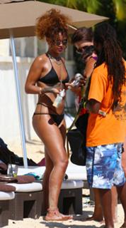 Rihanna feet photo thumbnail