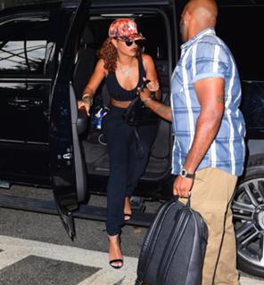 Rihanna feet photo thumbnail