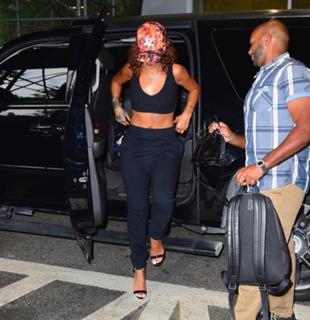 Rihanna feet photo thumbnail