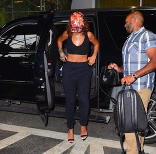 Rihanna feet photo thumbnail