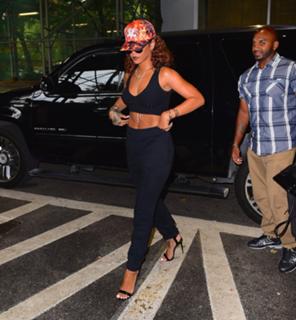 Rihanna feet photo thumbnail