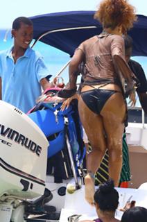 Rihanna feet photo thumbnail