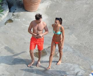 Irina Shayk feet photo thumbnail