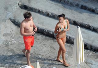 Irina Shayk feet photo thumbnail