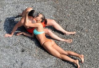 Irina Shayk feet photo thumbnail