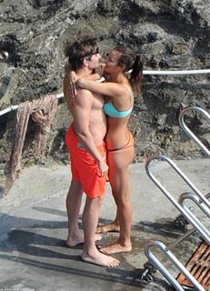 Irina Shayk feet photo thumbnail