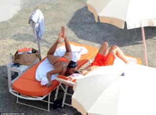 Irina Shayk feet photo thumbnail