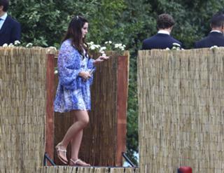 Lana Del Rey feet photo thumbnail