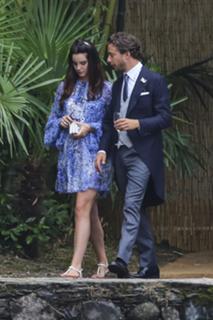 Lana Del Rey feet photo thumbnail