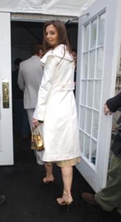 Katie Holmes feet photo thumbnail