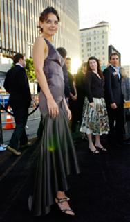 Katie Holmes feet photo thumbnail