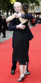 Katie Holmes feet photo thumbnail
