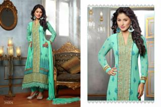 Hina Khan feet photo thumbnail
