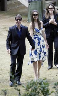 Katie Holmes feet photo thumbnail