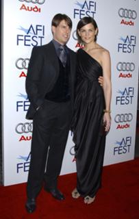 Katie Holmes feet photo thumbnail