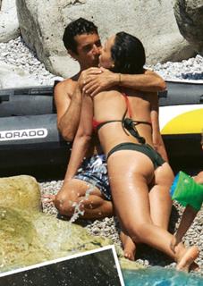 Caterina Balivo feet photo thumbnail