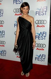 Katie Holmes feet photo thumbnail