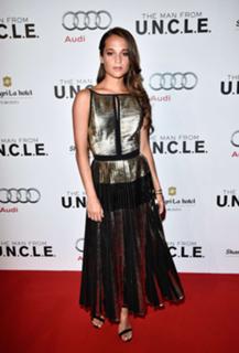Alicia Vikander feet photo thumbnail