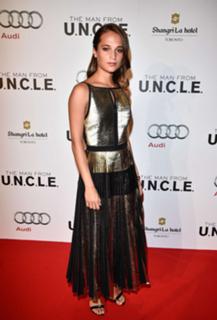 Alicia Vikander feet photo thumbnail